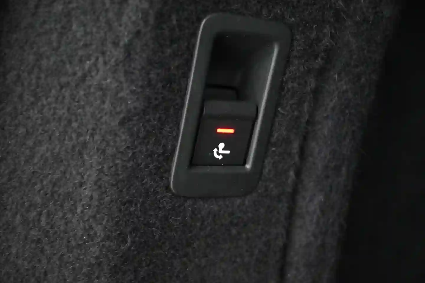 Car Image - 5pocurbbGsm6bKBR0kmsOE