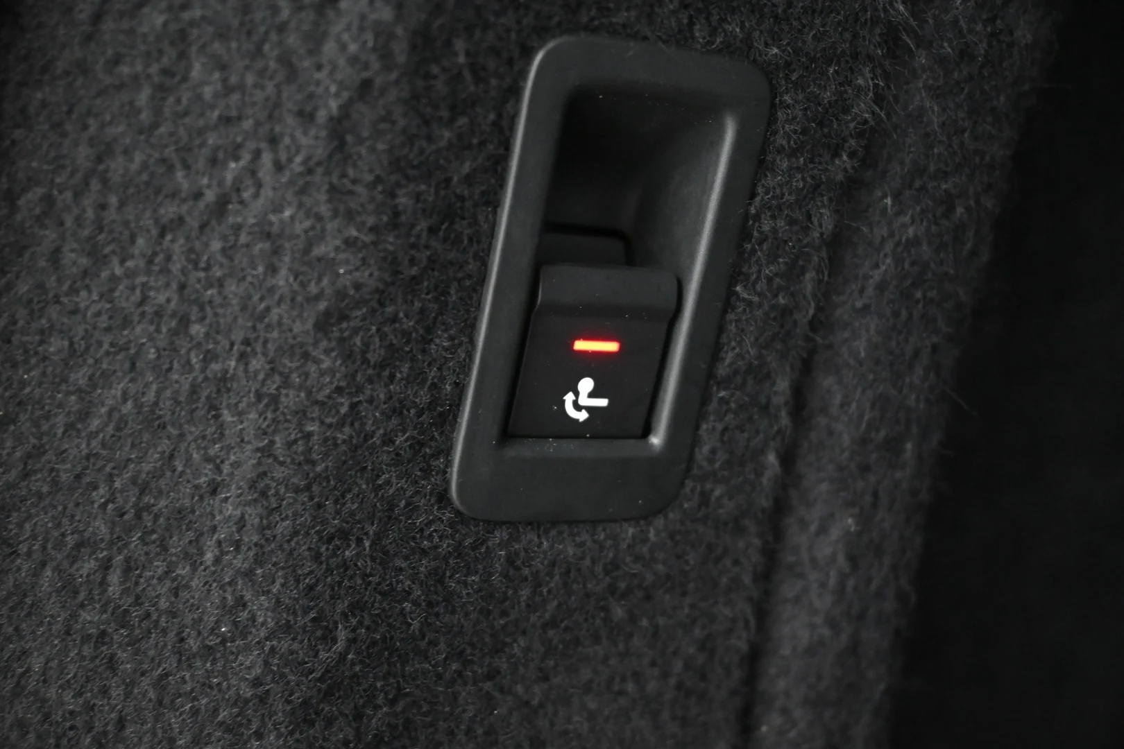 Car Image - 5pocurbbGsm6bKBR0kmsOE