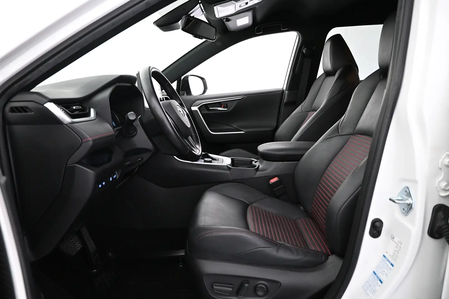 Car Image - 2YYh101bhuSBLneaLWqU1X
