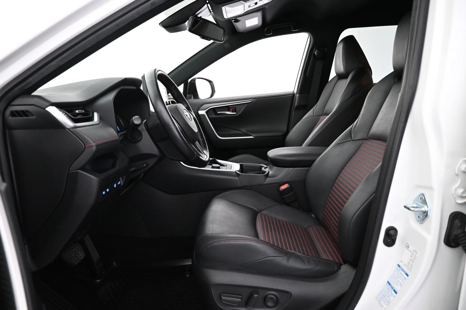 Car Image - 2YYh101bhuSBLneaLWqU1X