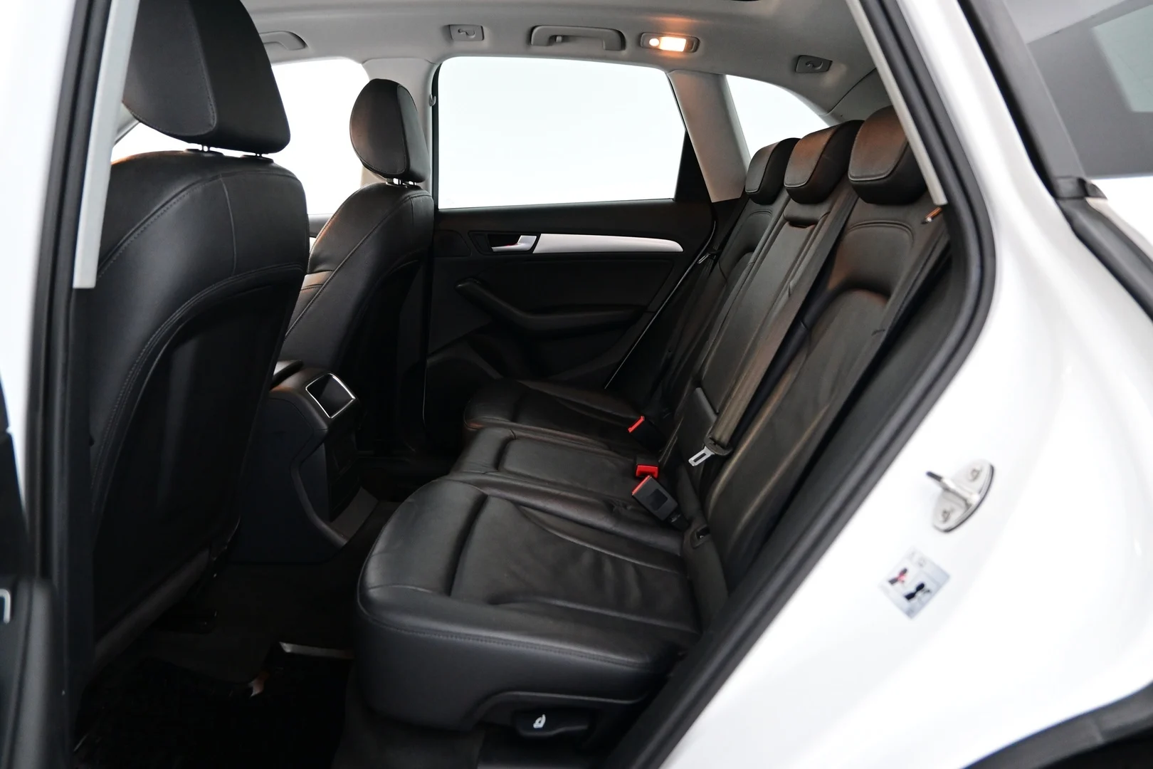 Car Image - 5NrORp6YWYcM9XcliTWKUP