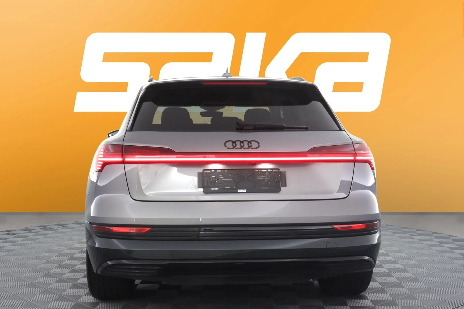 Car Image - 2ftmHmeYHiCmw69a6xbh4J