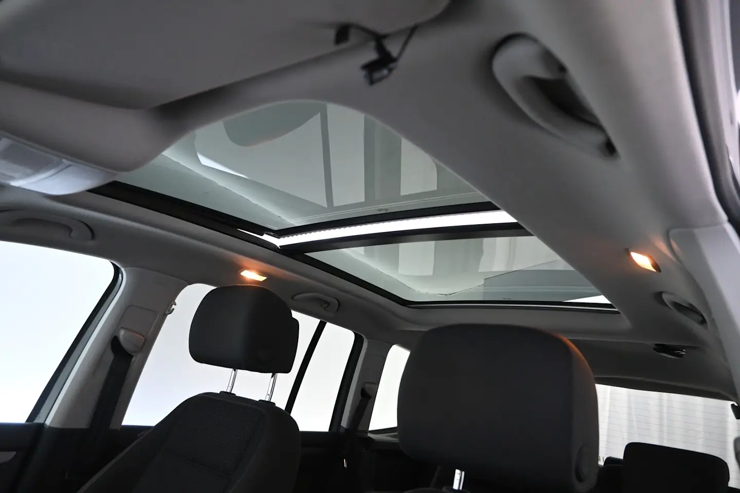 Car Image - 4ETsHPiijhSLaLRvVa1rVo