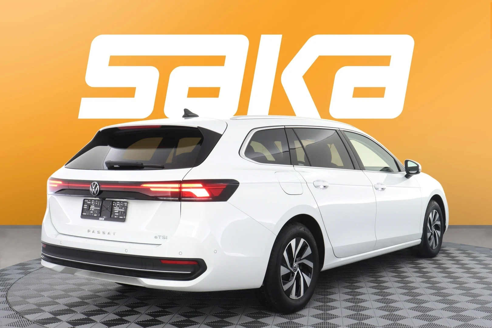 Car Image - 1cTT367Gs8C7Z3LWoQa2rs