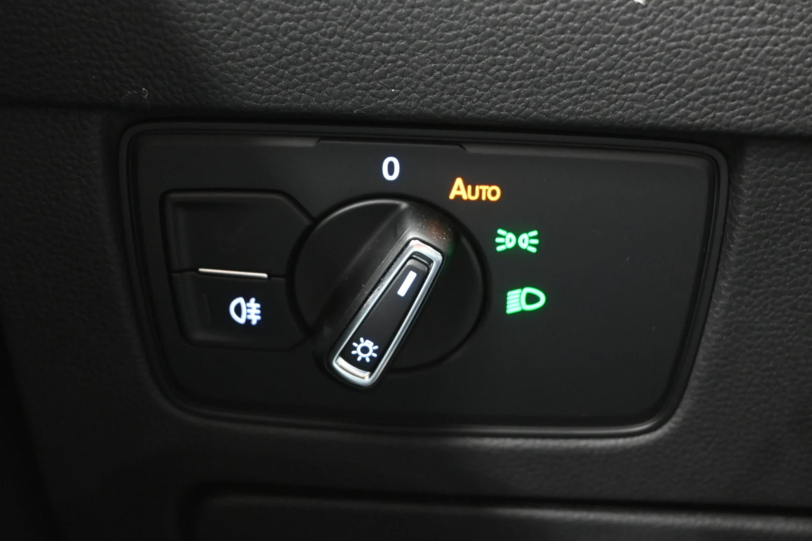 Car Image - 5kXnxKDKbmtKuM54jtUYa6