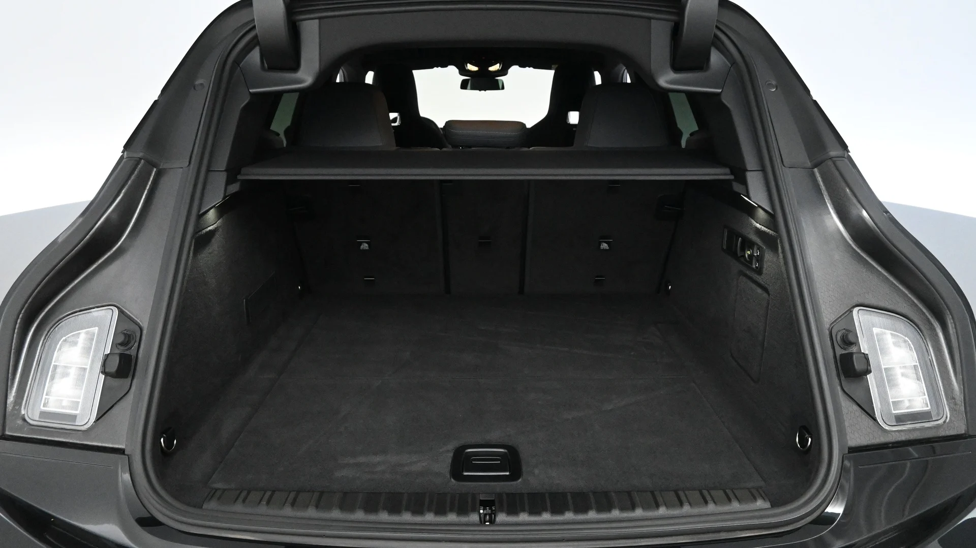 Car Image - 61uJwBNPFzUzAA30n83dXB