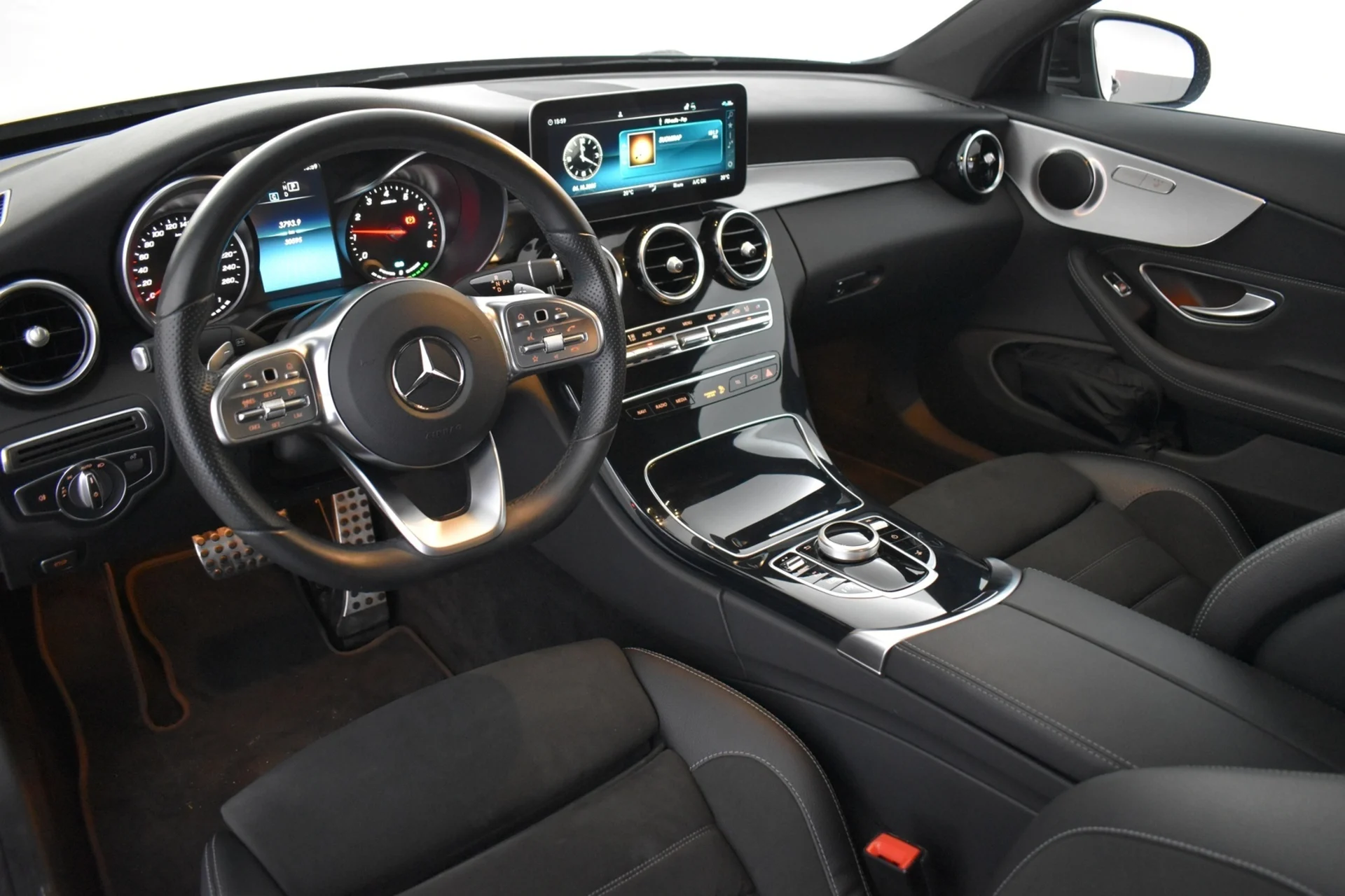 Car Image - 4ndovuNsbG4FBxw7sZ03C0