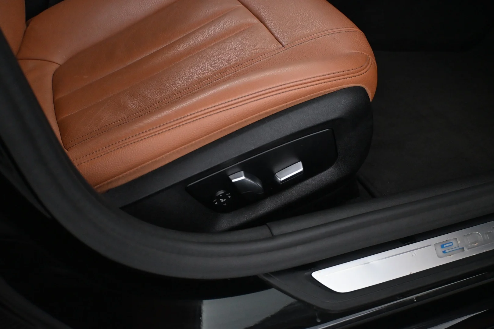 Car Image - 1269UeUG9h8MZwTUeCMWit