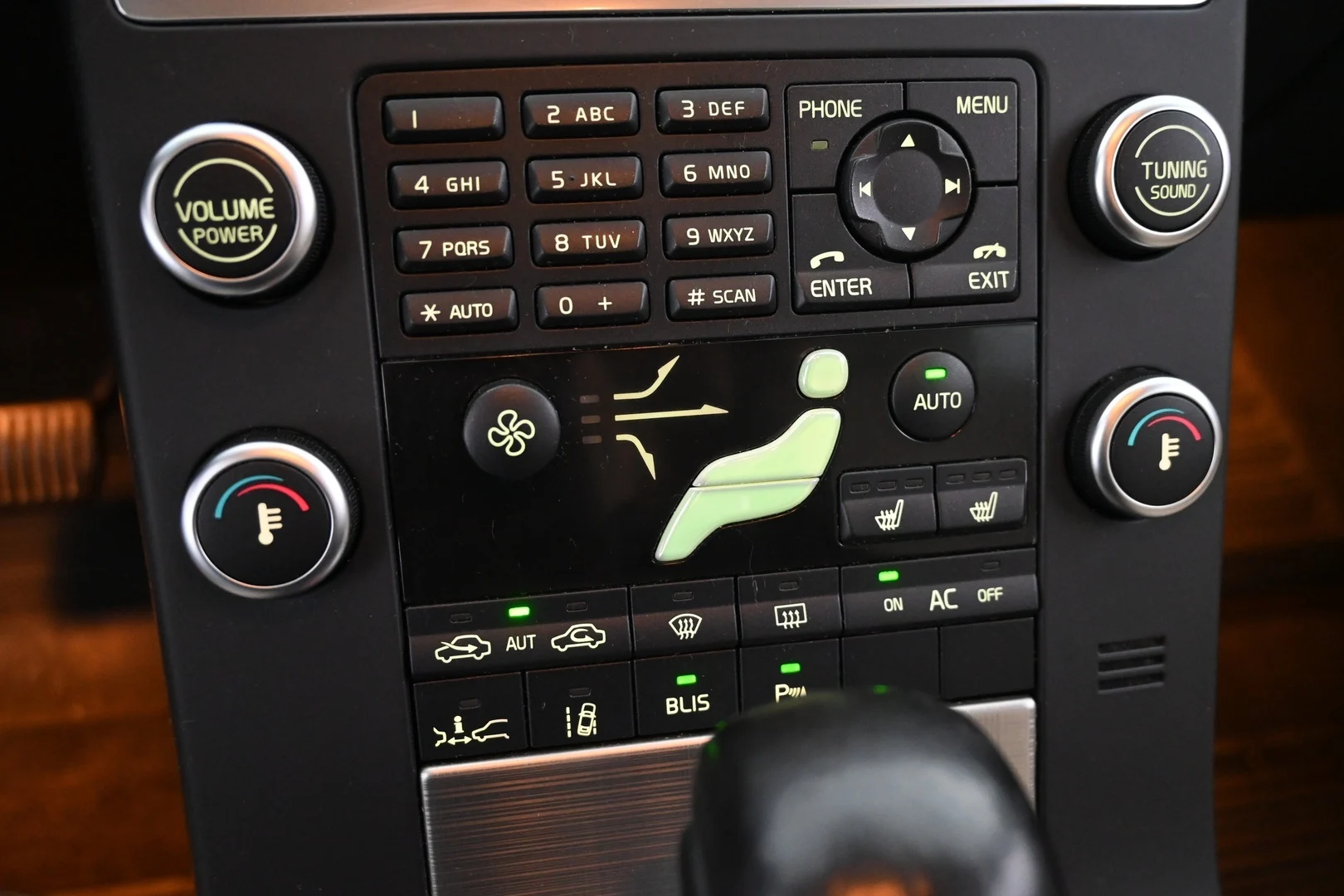 Car Image - 7JxaqM4b6E0vB2yfeOvrBJ