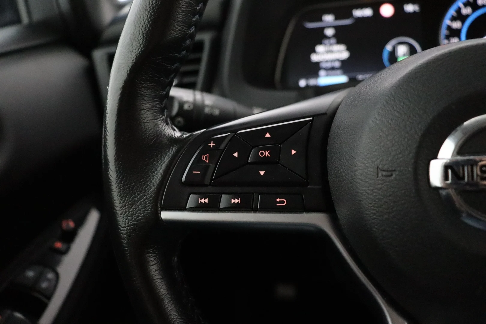 Car Image - 6w7SFQ6XcI1277KxJlTiOv
