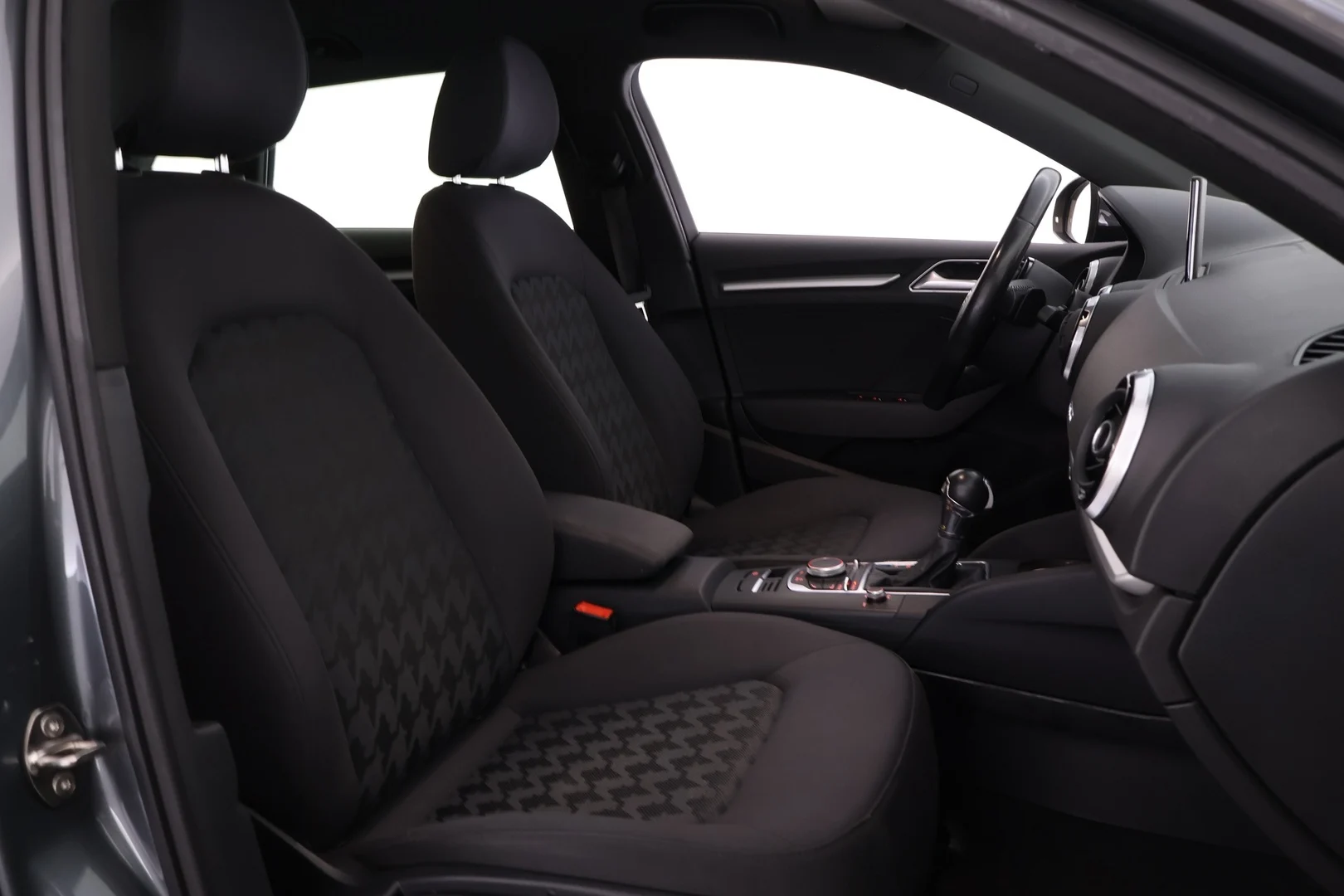 Car Image - 6jXDHOdEFJfKyHLxePbjDP