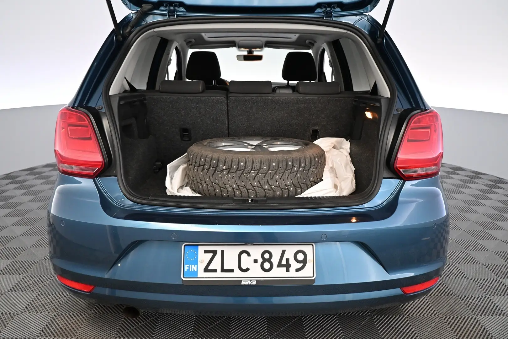 Car Image - 5hRkiupcbR0r24bLlS9lIb