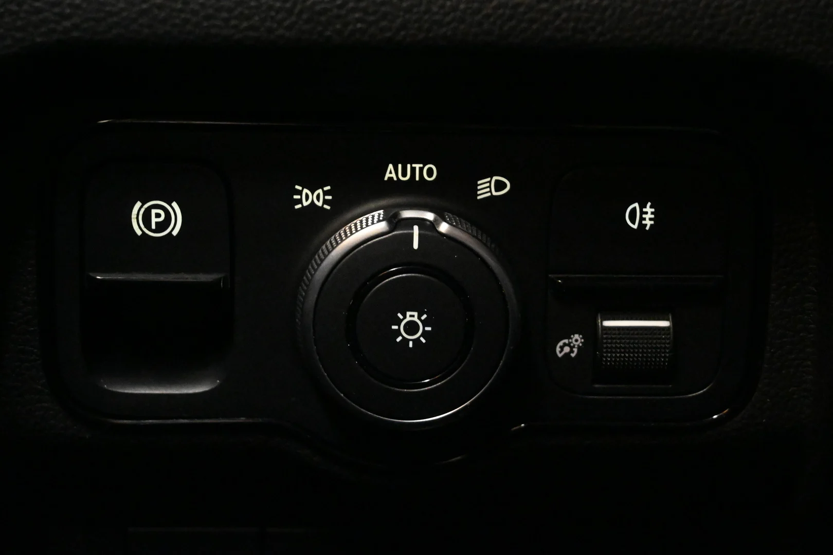 Car Image - 3fTWb29Alf8RoUYuGdVtsX