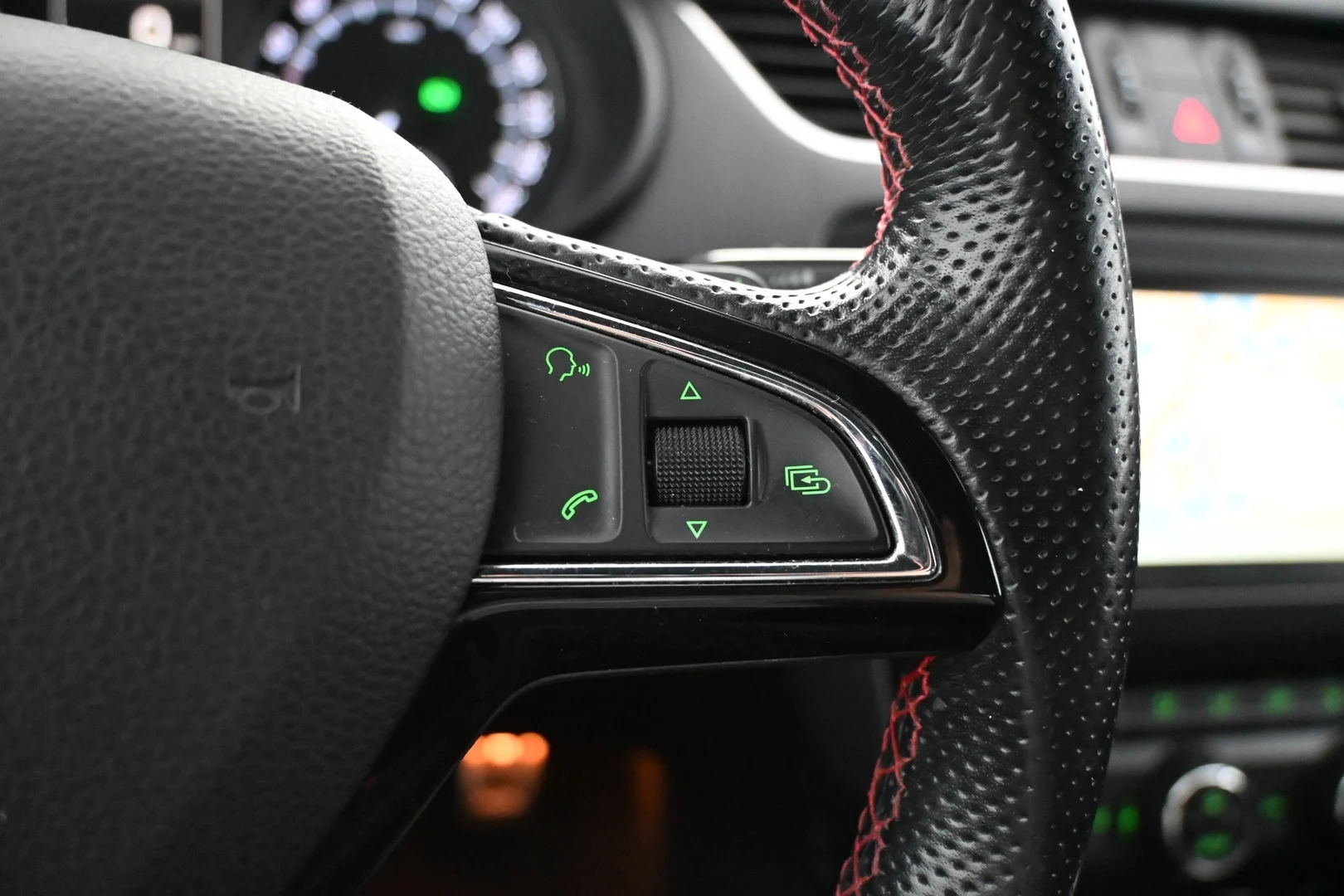 Car Image - A19UcqlAcV44igIqJ5sZL