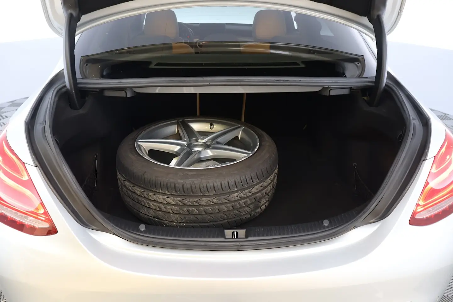 Car Image - 3zFJT5t2oHSzsKCHSpiC45