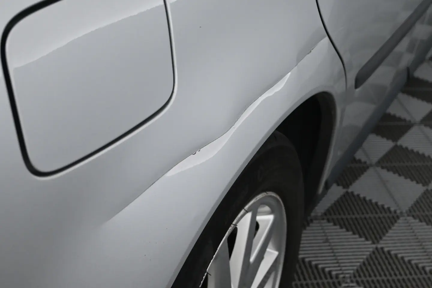 Car Image - 2TBxIVg8abSi7PArPi3fri