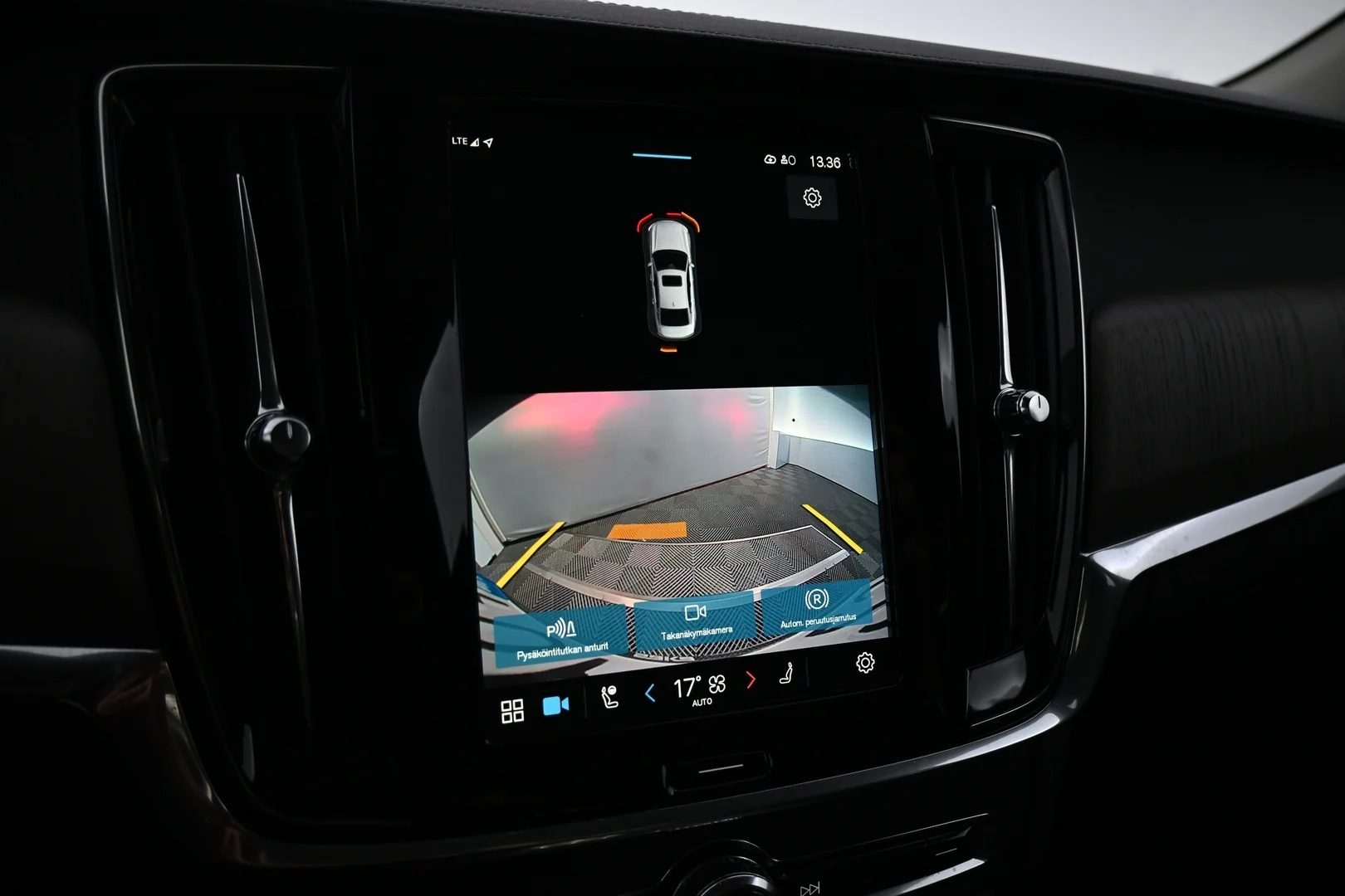 Car Image - 4xaQBJMt9sqErWu7xChVJl
