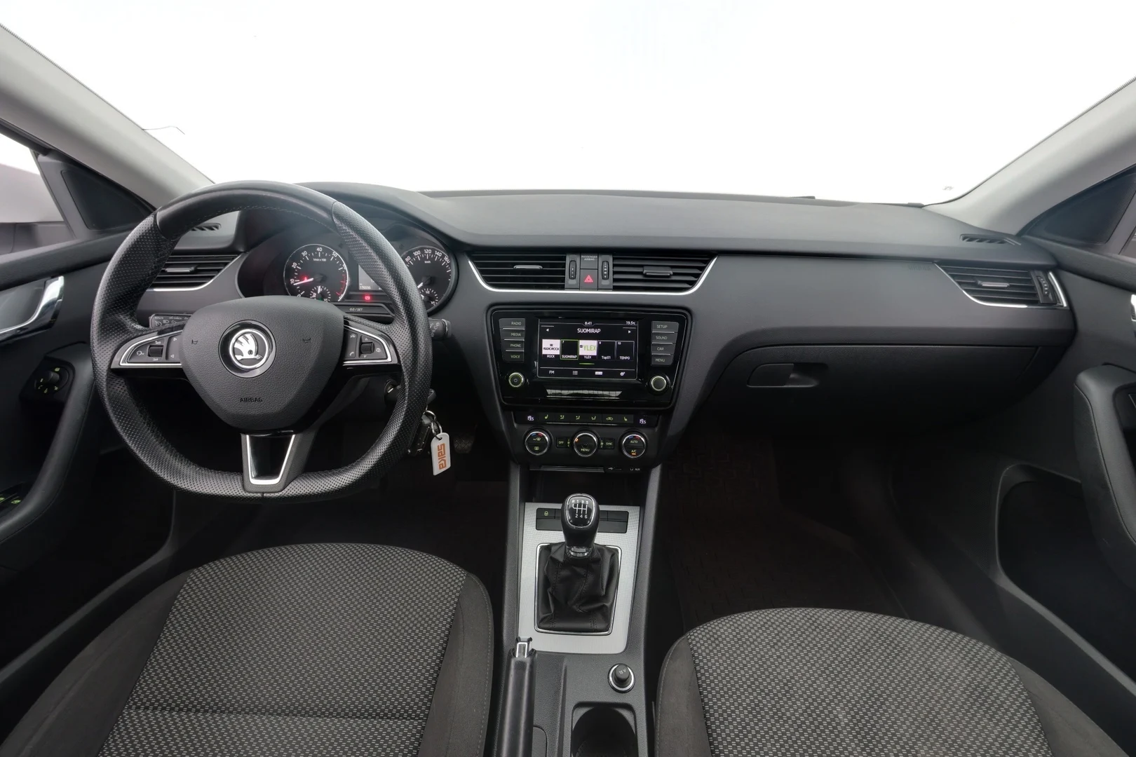 Car Image - 2WzfgOe8NMxHqBpuiVfv8R