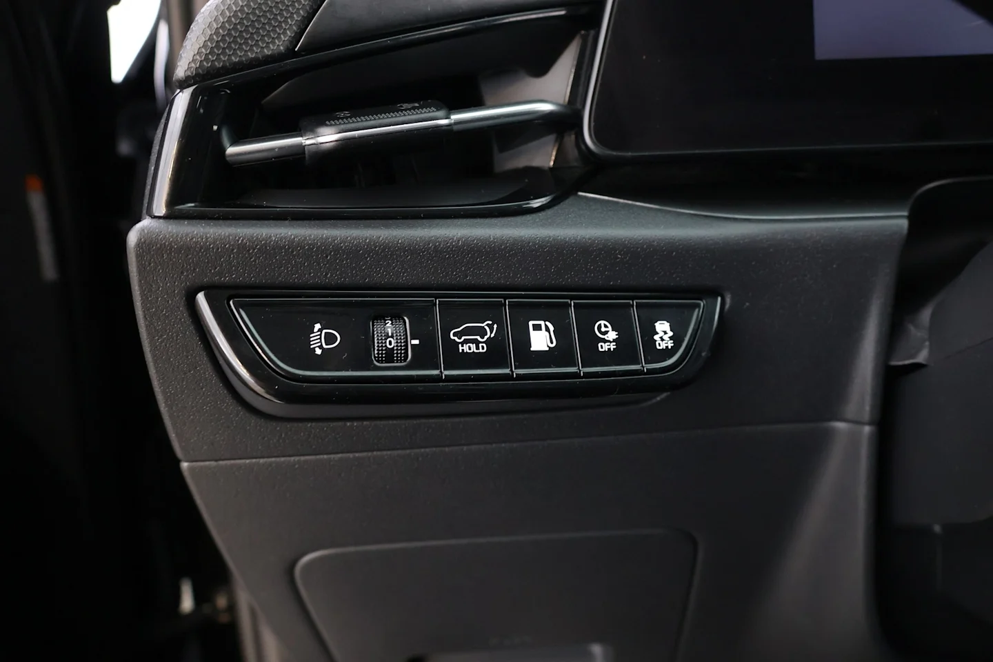 Car Image - 2QgLjPWQxruaf6wF6aLM5o