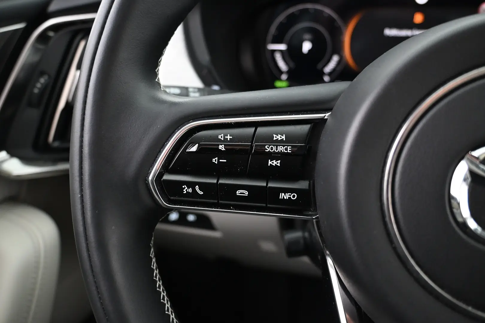 Car Image - undhtycCcdVDyB3YbJDr5