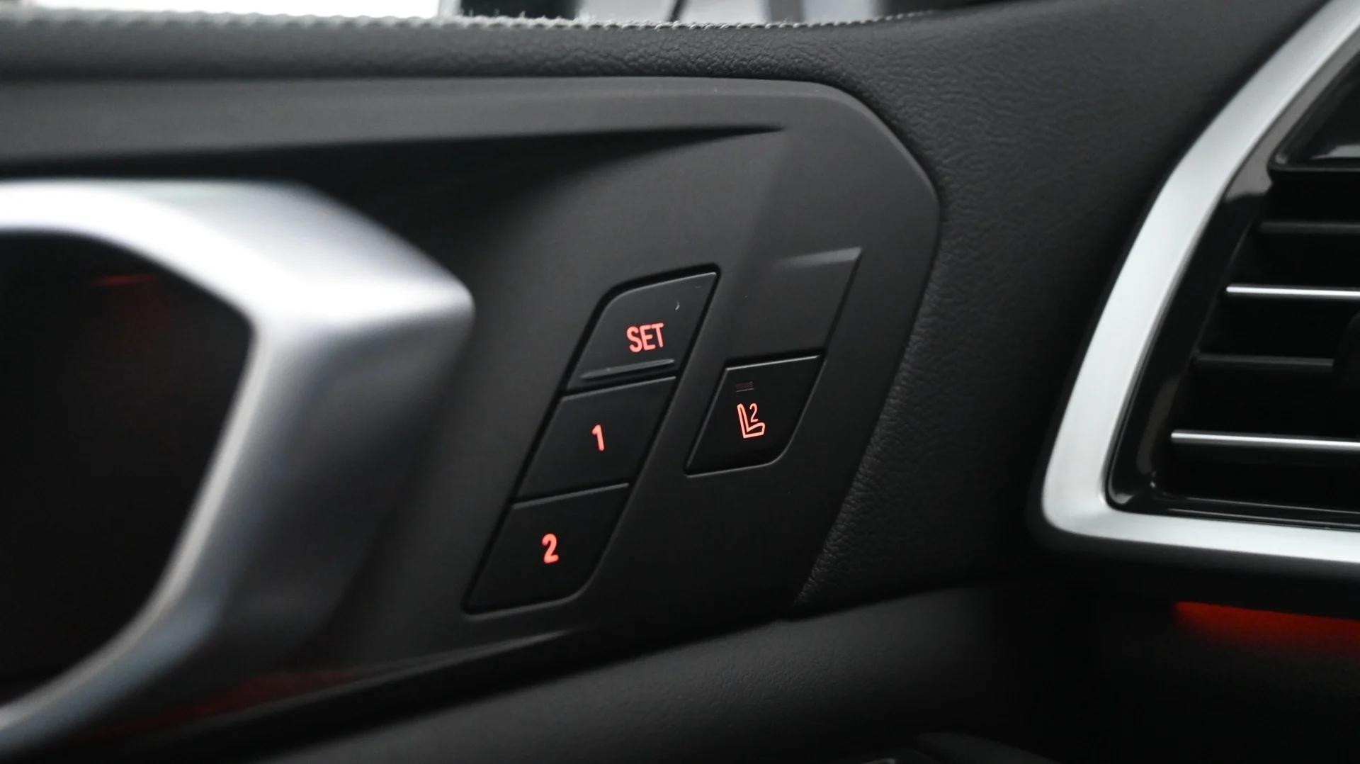 Car Image - 3egWFwDwvwxBkHvZuj6jHk
