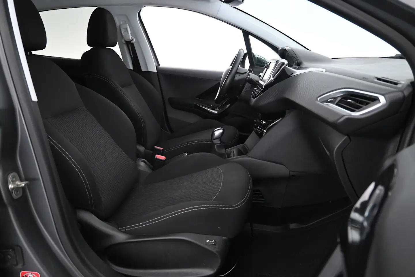 Car Image - 17a8QTGEnIUkFN3OHgB3Xd