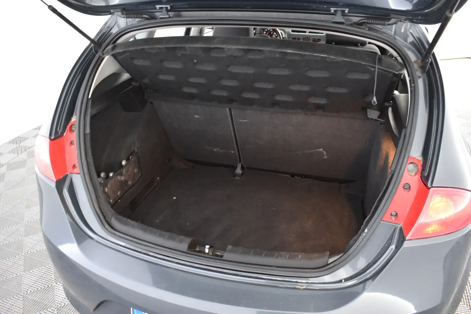 Car Image - 2fNquKYeN5zCgdxiO6wDqq