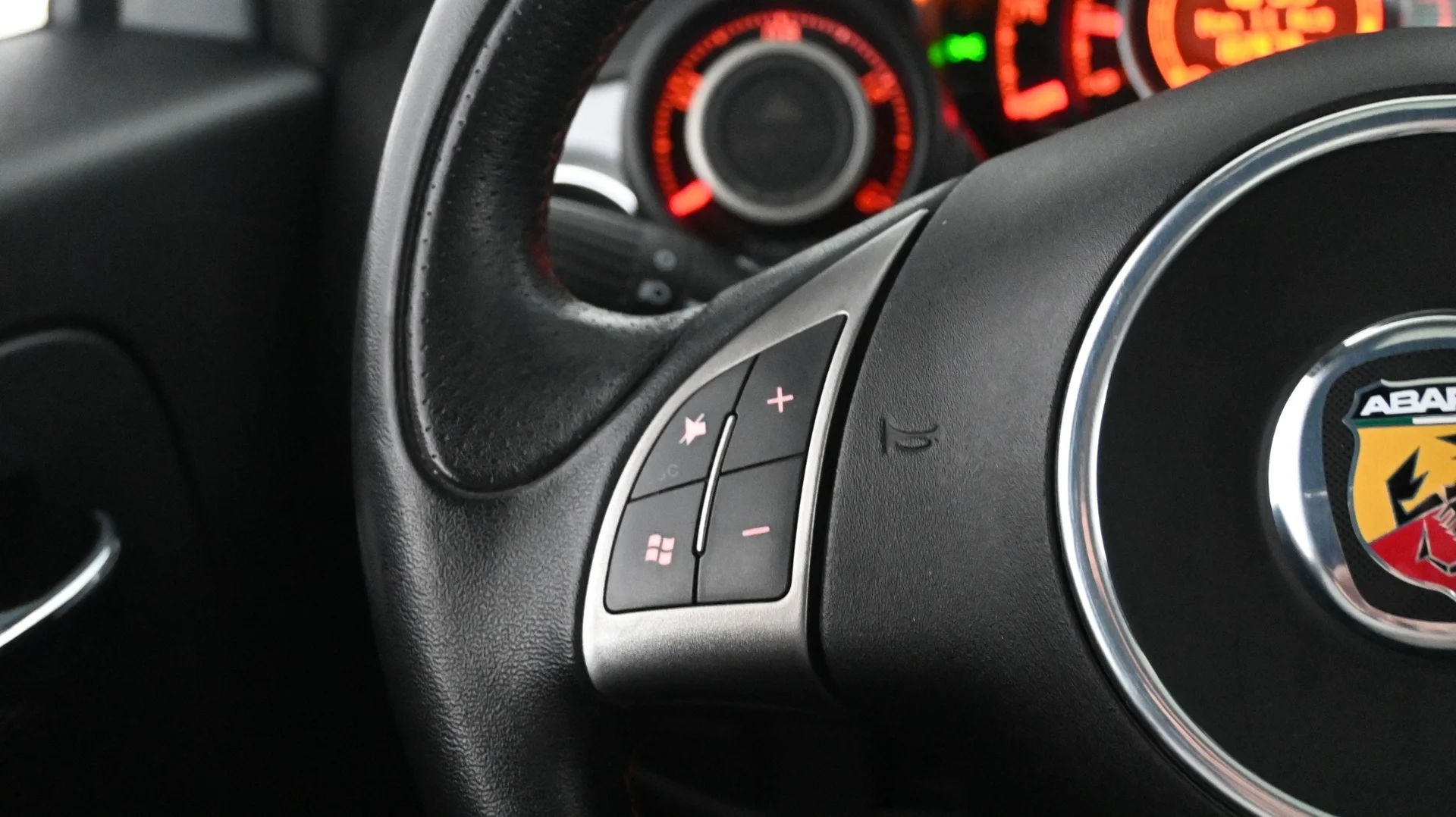 Car Image - RRlvSoSKfckY9aD8r6JeL