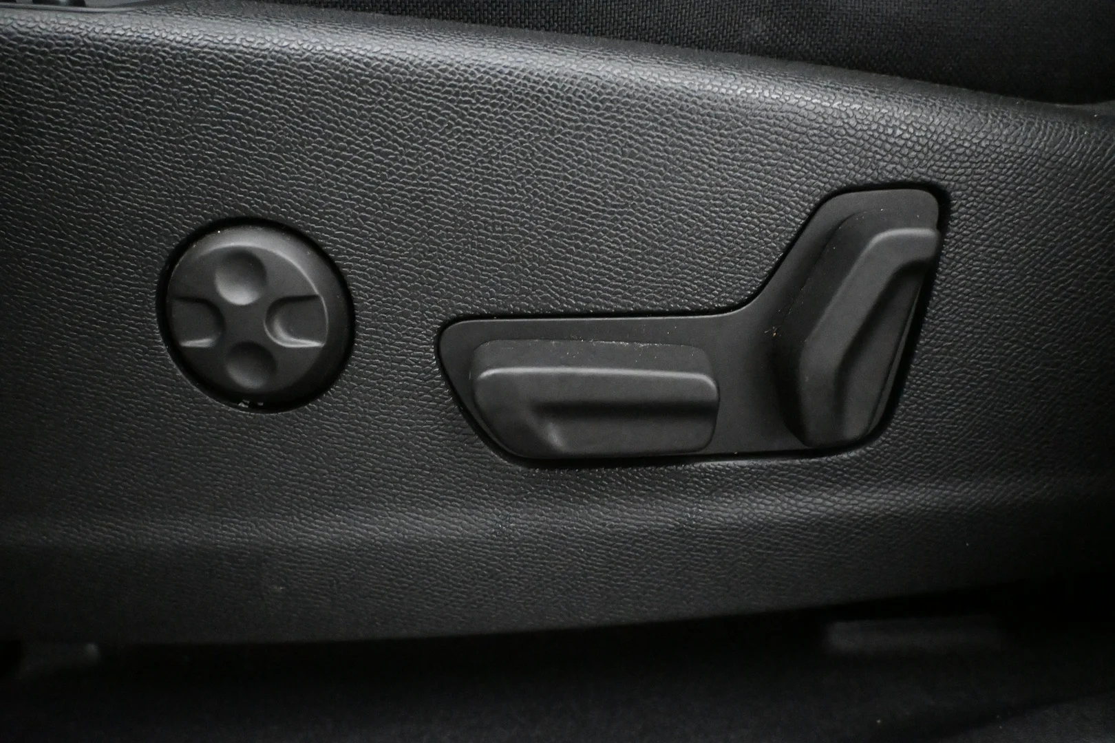 Car Image - 227sxtnksMkd1d8WIJqUXb