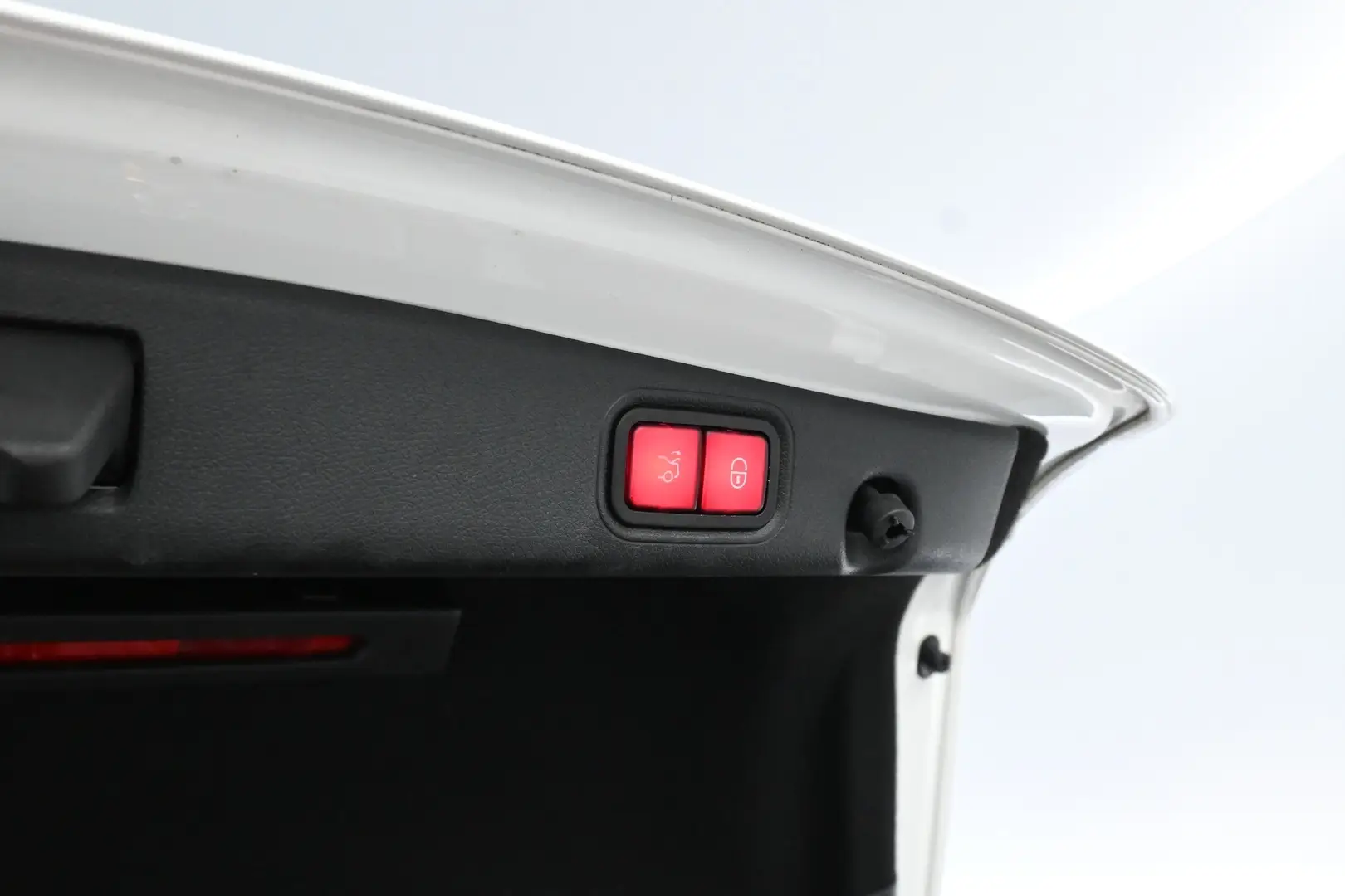 Car Image - 4N6BhU8ahzxI09MTIzBx4S