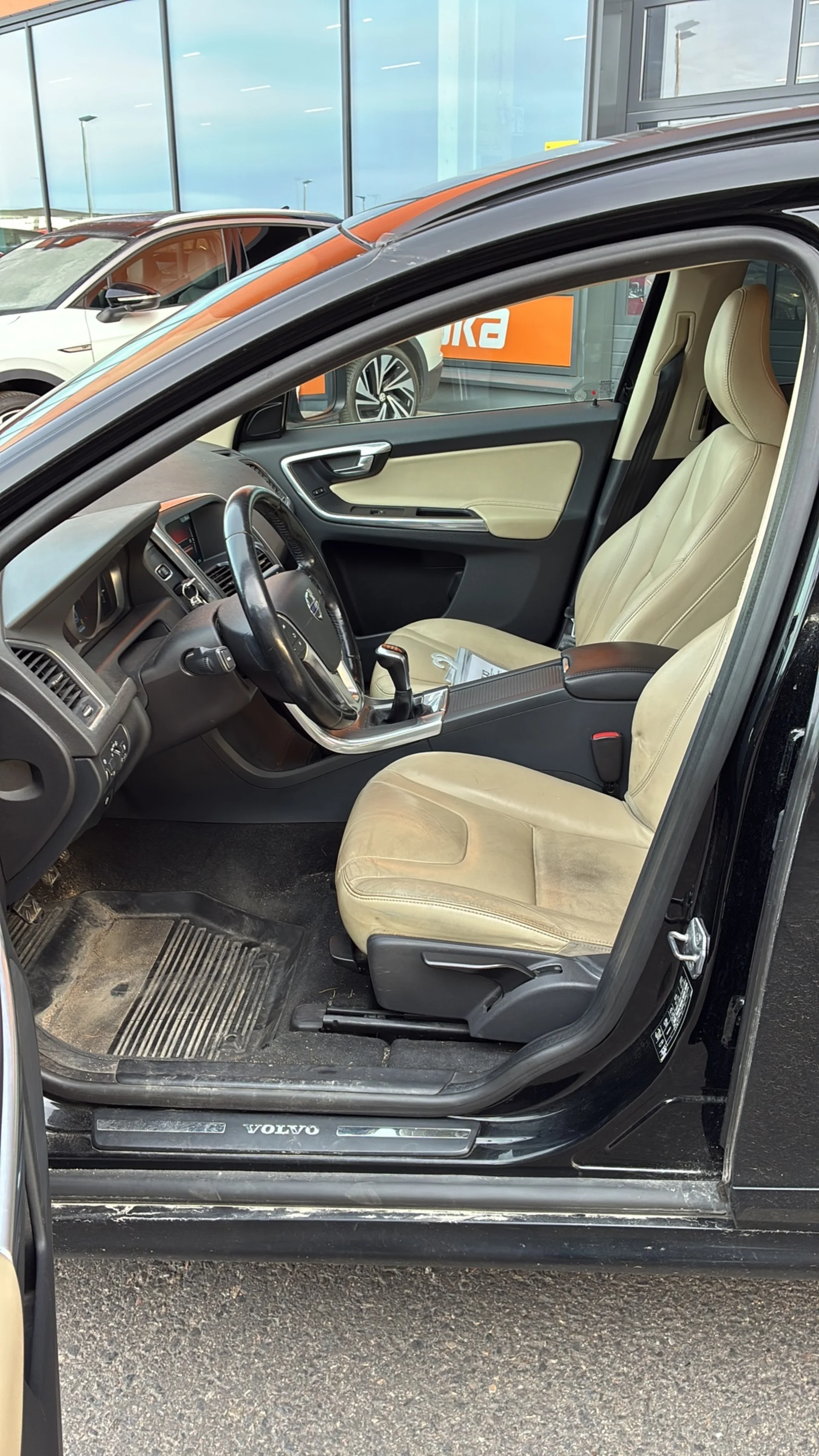 Car Image - 7KwSrK49UeR1Q3dhK6F6Wp