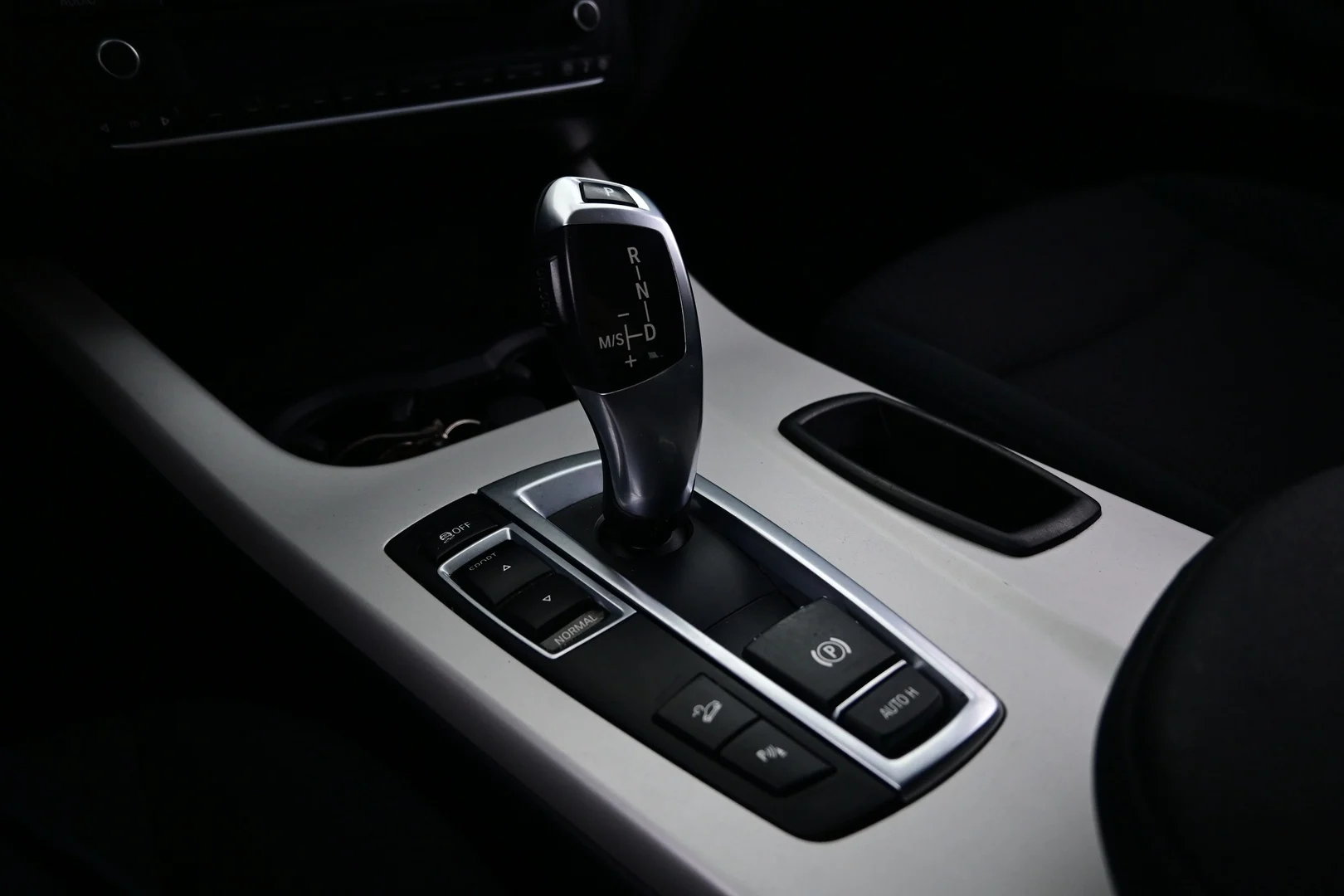 Car Image - 7wnZlGqjLxsXzlH164DRqj