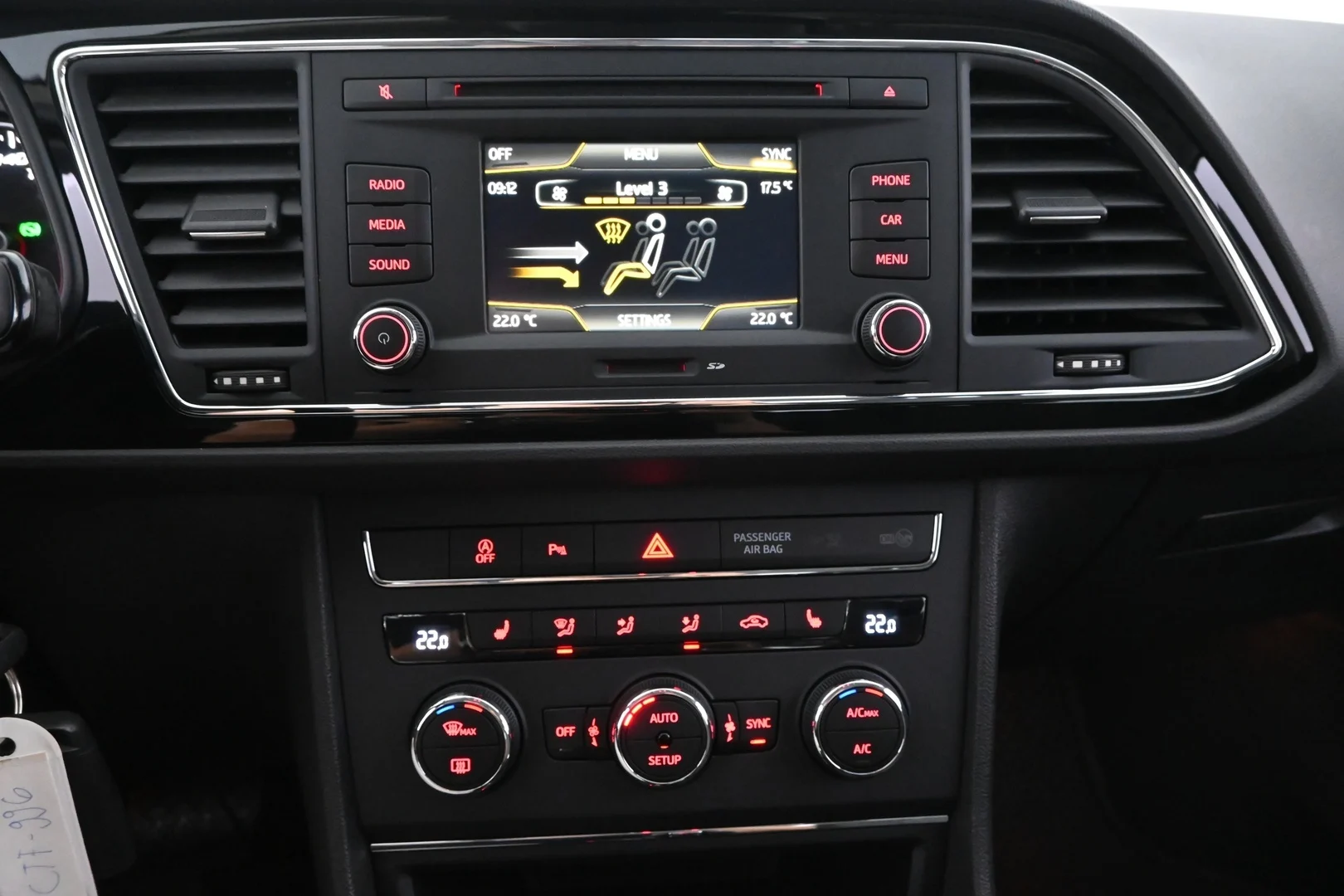 Car Image - 3g9YJx4jrkmyvwYNse6mg3