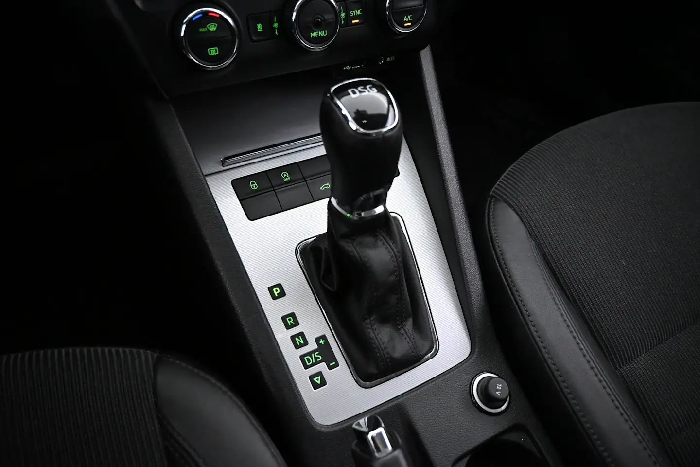 Car Image - 5zyawrS4bvTvW7N58z3ZXx