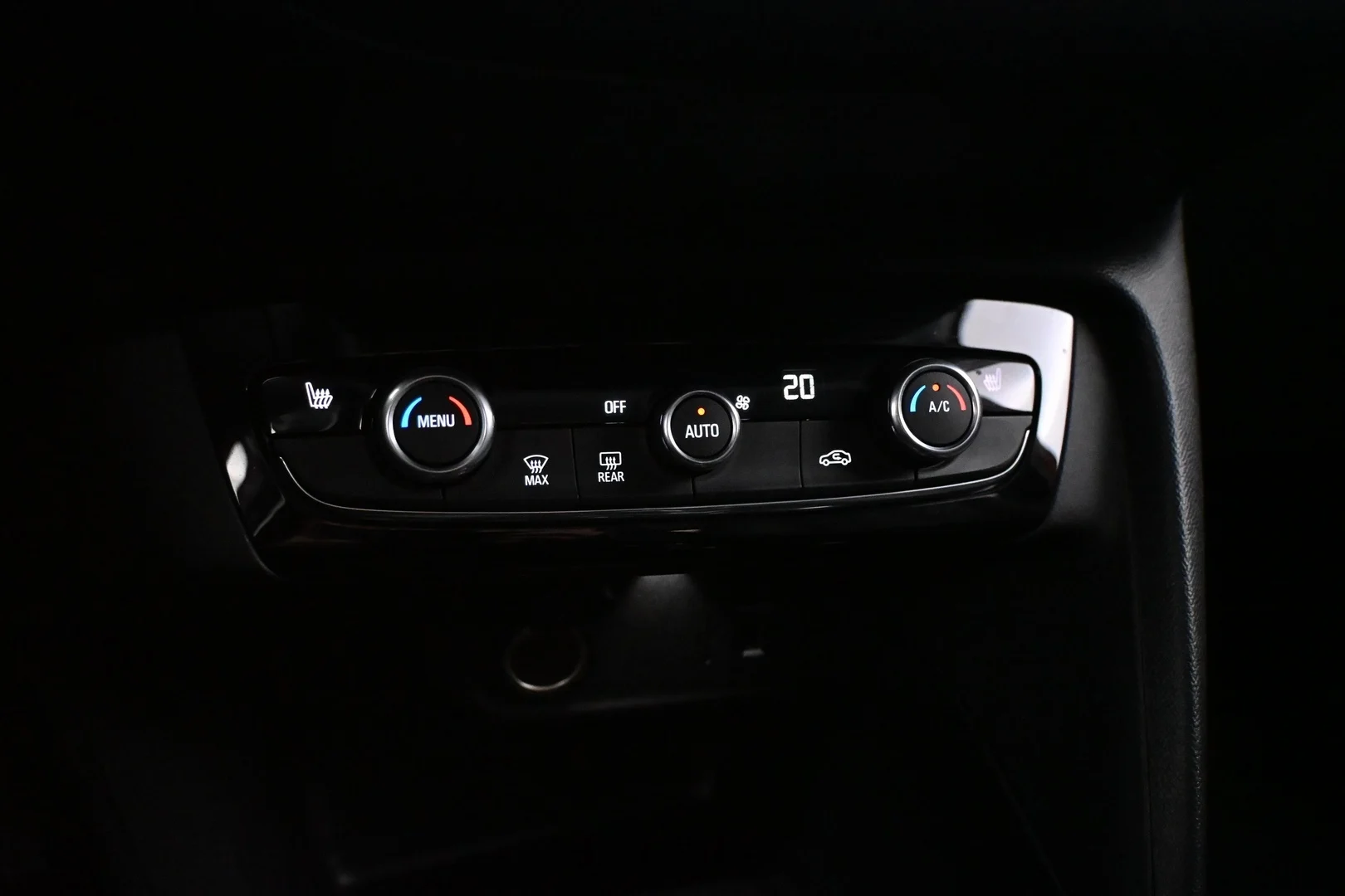 Car Image - 18XIqDCMN6yVPrFv7ybYKy