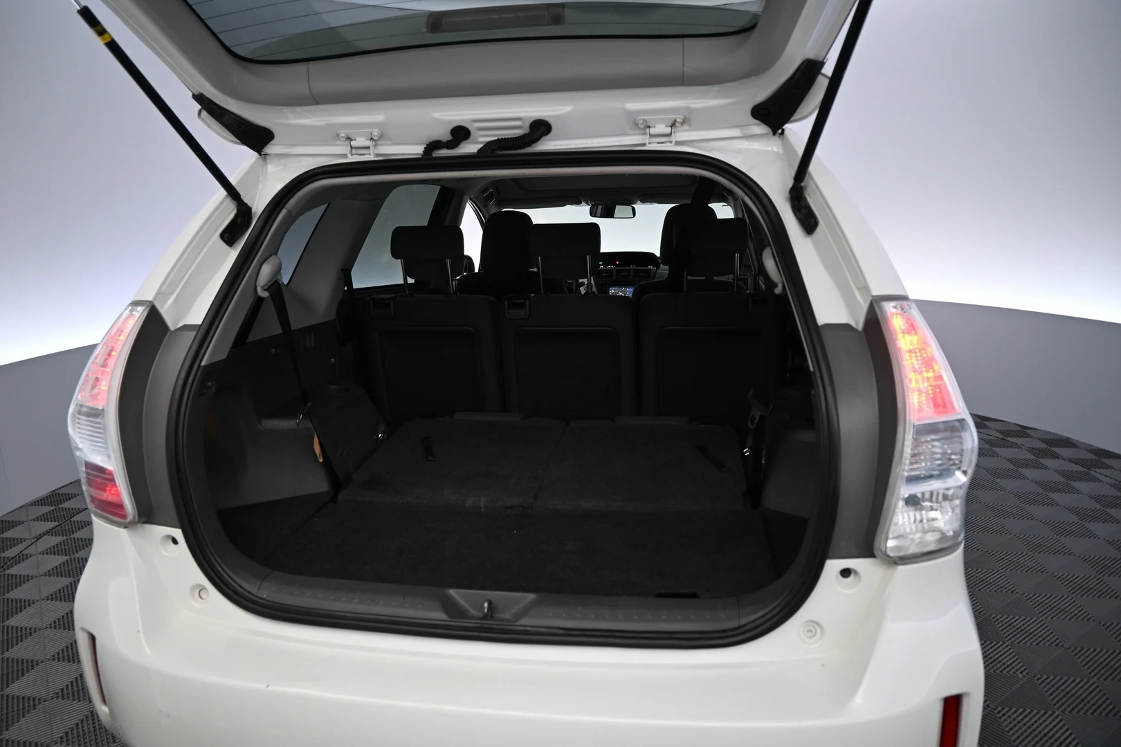 Car Image - 6laHVd773yGhhqTLHjg3PH