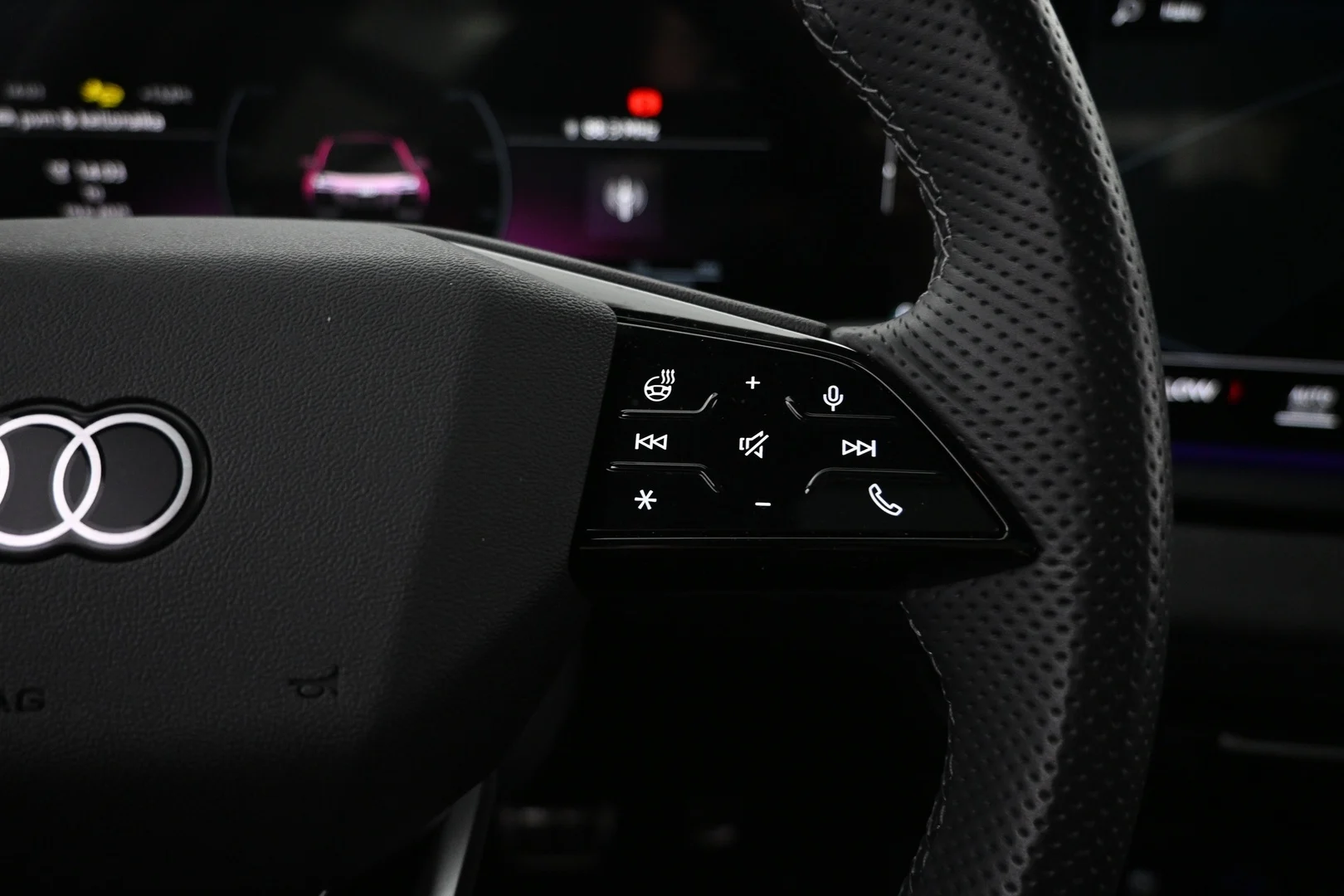 Car Image - 2PmQDPxTbVFuWeDB28MB4F