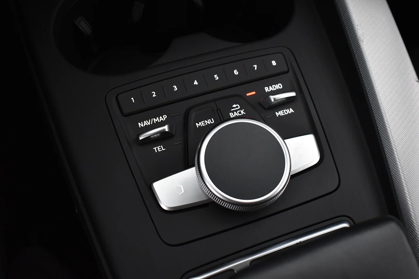 Car Image - 6nGDKICNmitjfvJjchIFsN