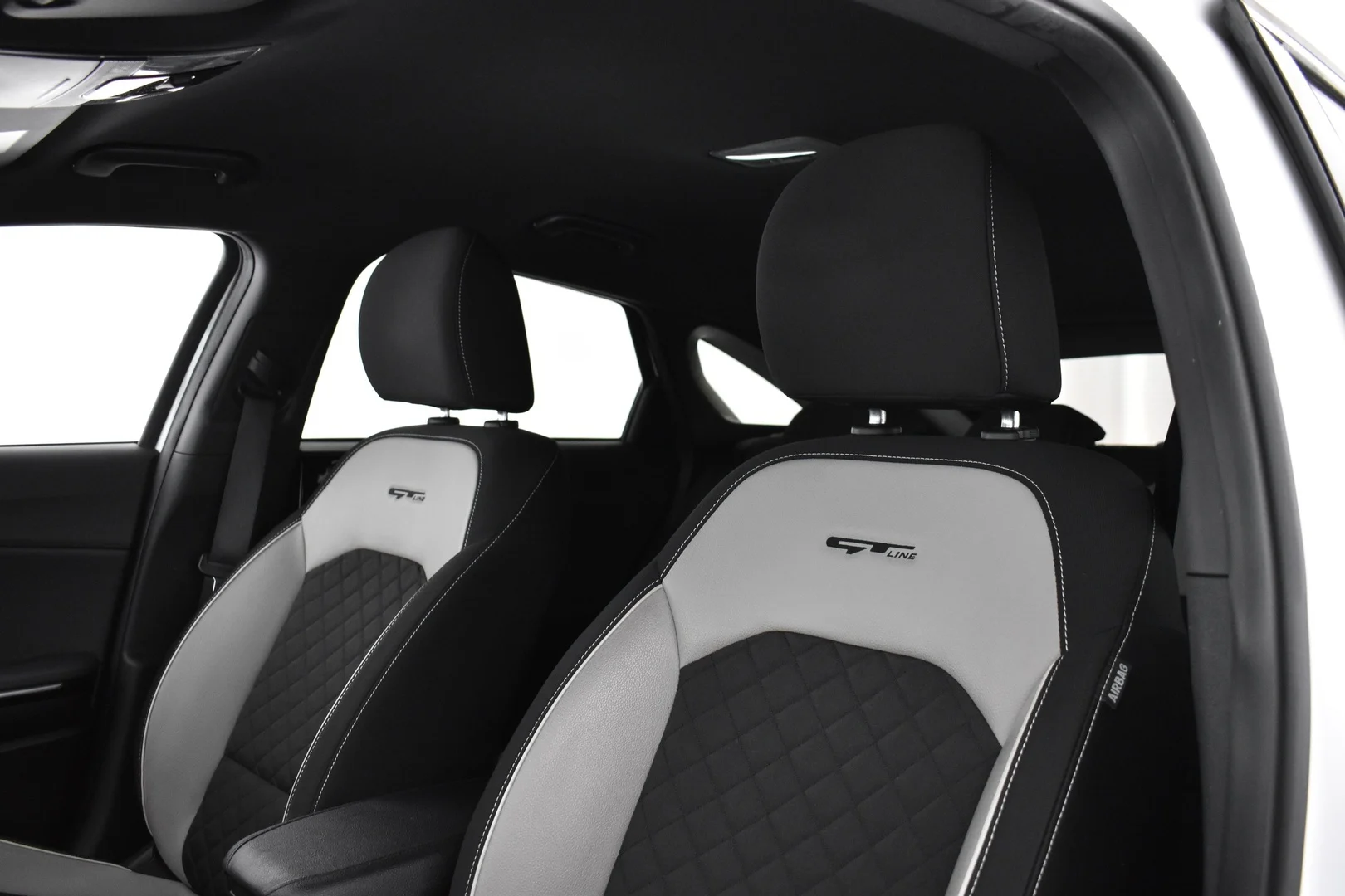 Car Image - 1NjVddsVdvfwiN3dbEWztP