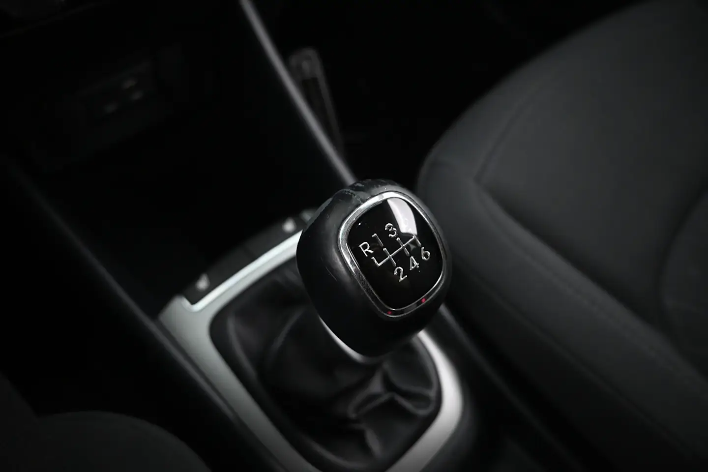 Car Image - 4Y4tz2SOYvpXJdzBQrNOXi