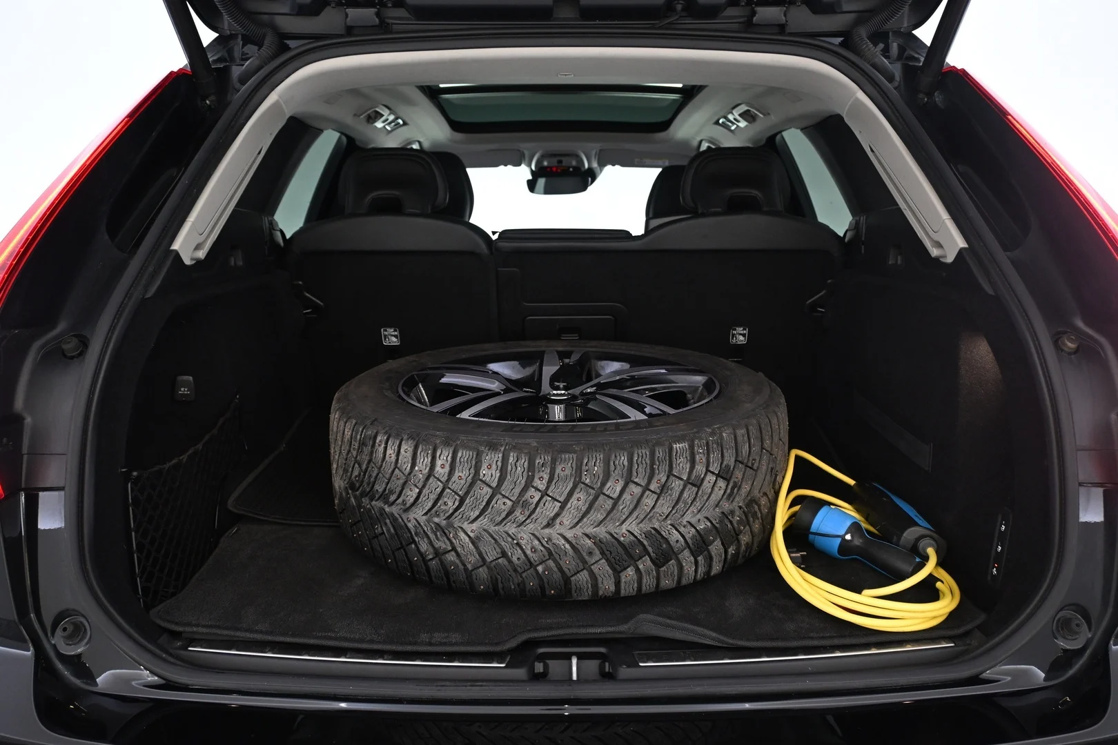 Car Image - 3SMB7hdZZefTWB4bY4GmSg