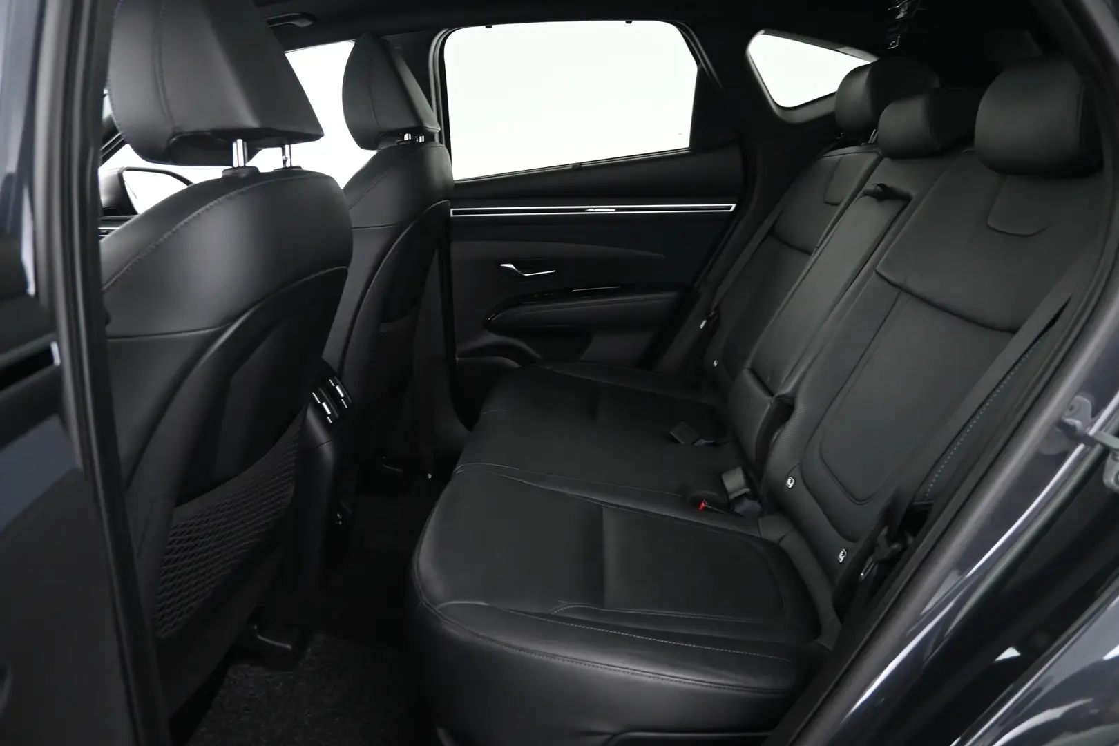 Car Image - 6vVsIx1caiz5VLXZdNOECi