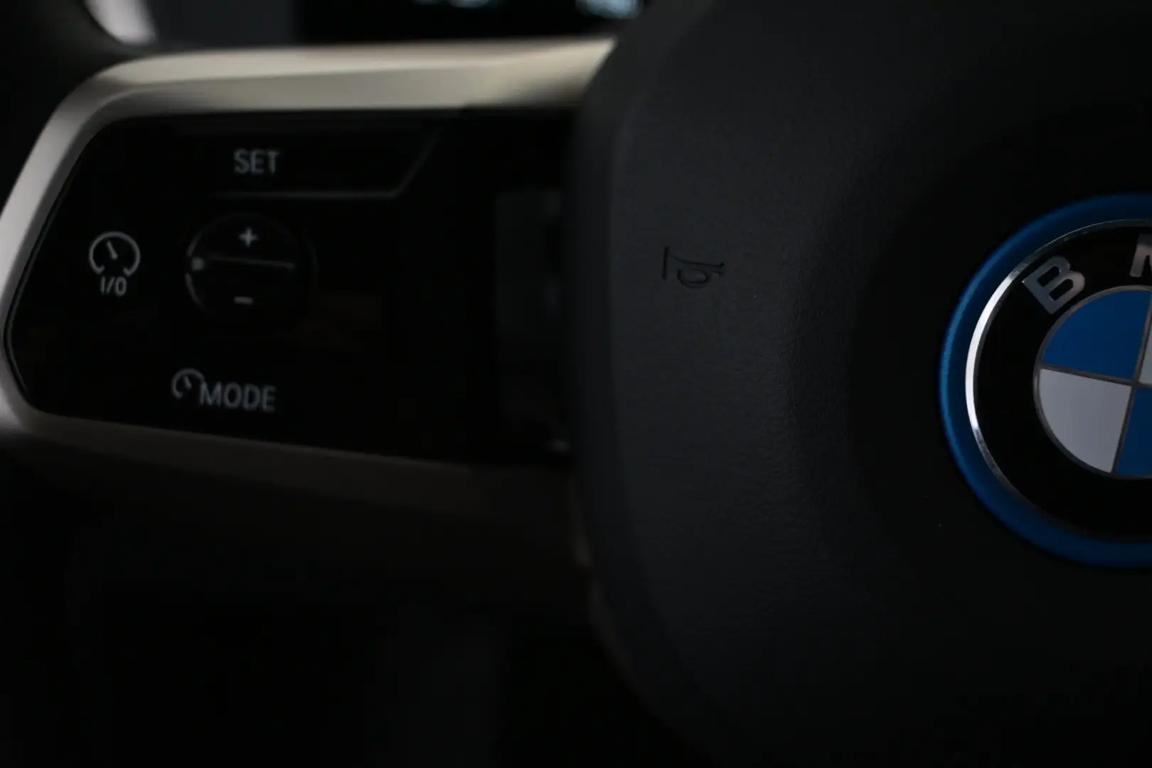 Car Image - 6KGvjyUJIPwCg8erPRx2hh