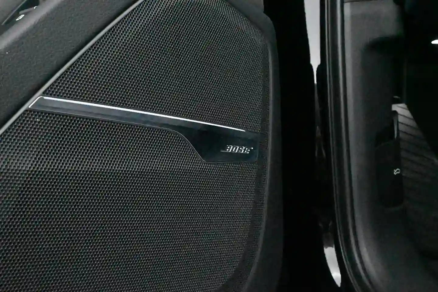 Car Image - 5NtqHOEUfpiUMa9xpOzx5c