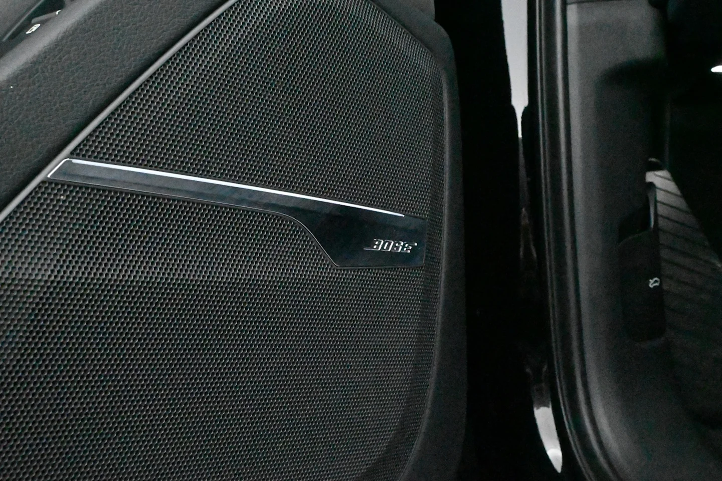 Car Image - 5NtqHOEUfpiUMa9xpOzx5c