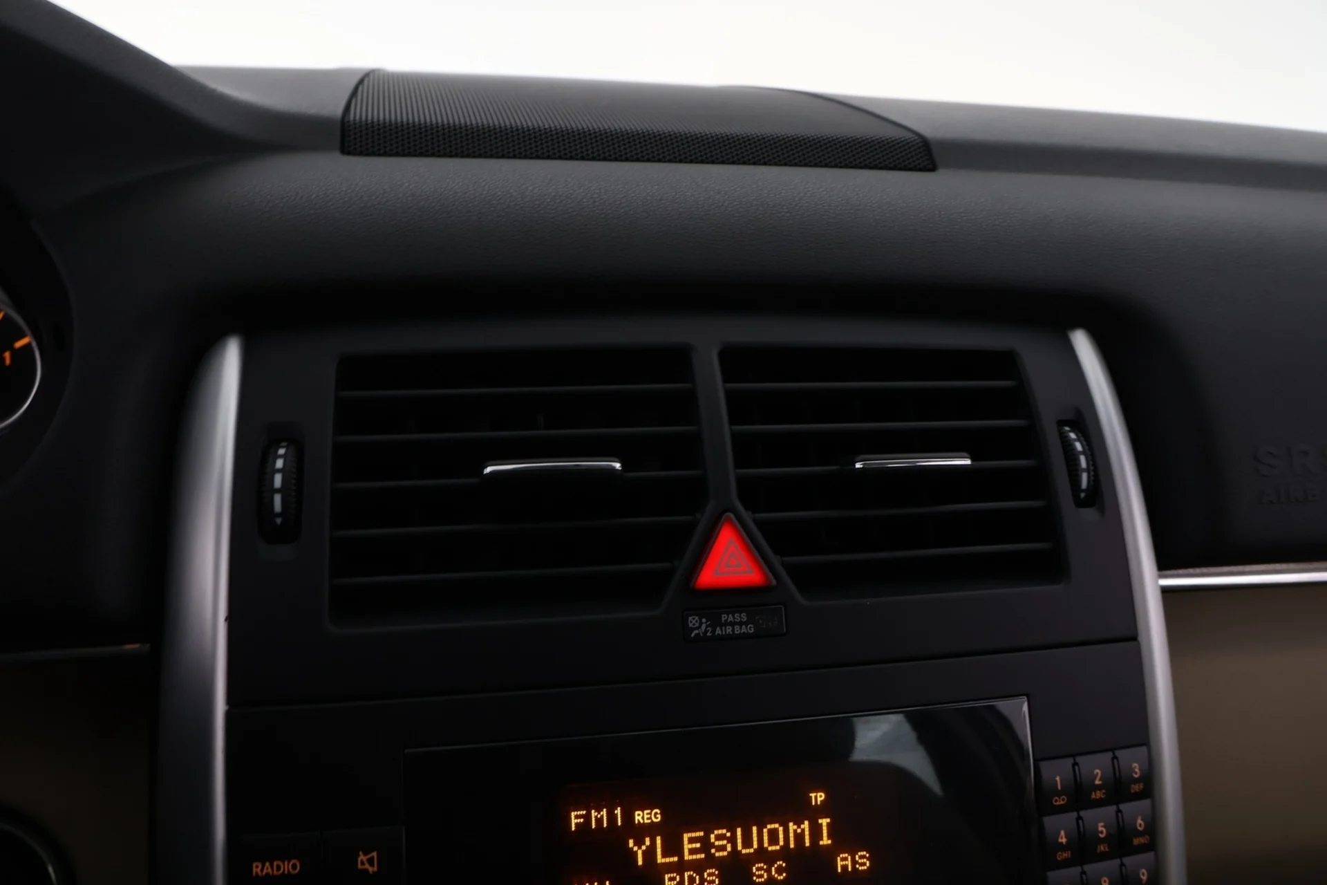 Car Image - 2uLxnjjAVLmkRolcvhpulG