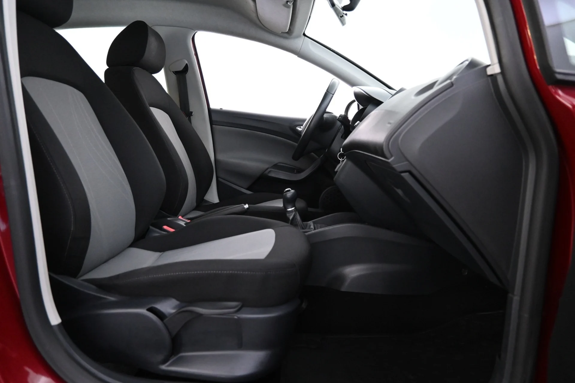 Car Image - 1amDRuJmDUFkuyaj3mnj9f