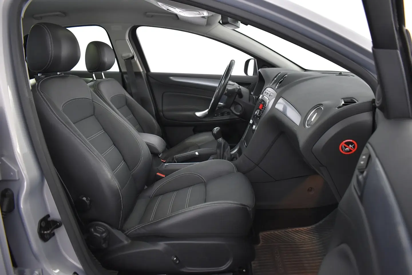 Car Image - 77v7nUNh2Zlw3OzccbQPbq