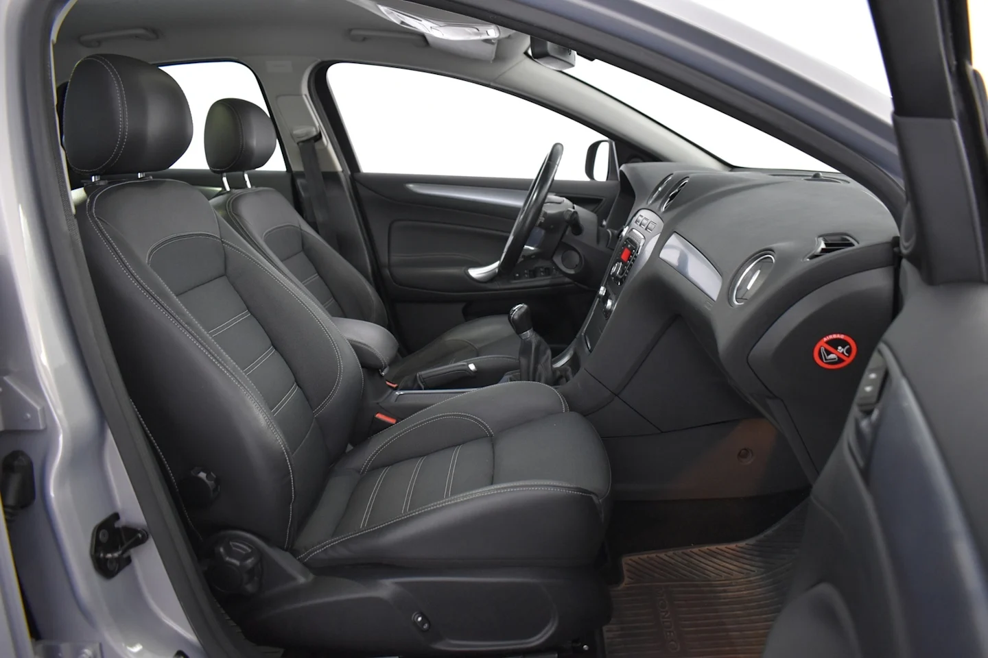 Car Image - 77v7nUNh2Zlw3OzccbQPbq