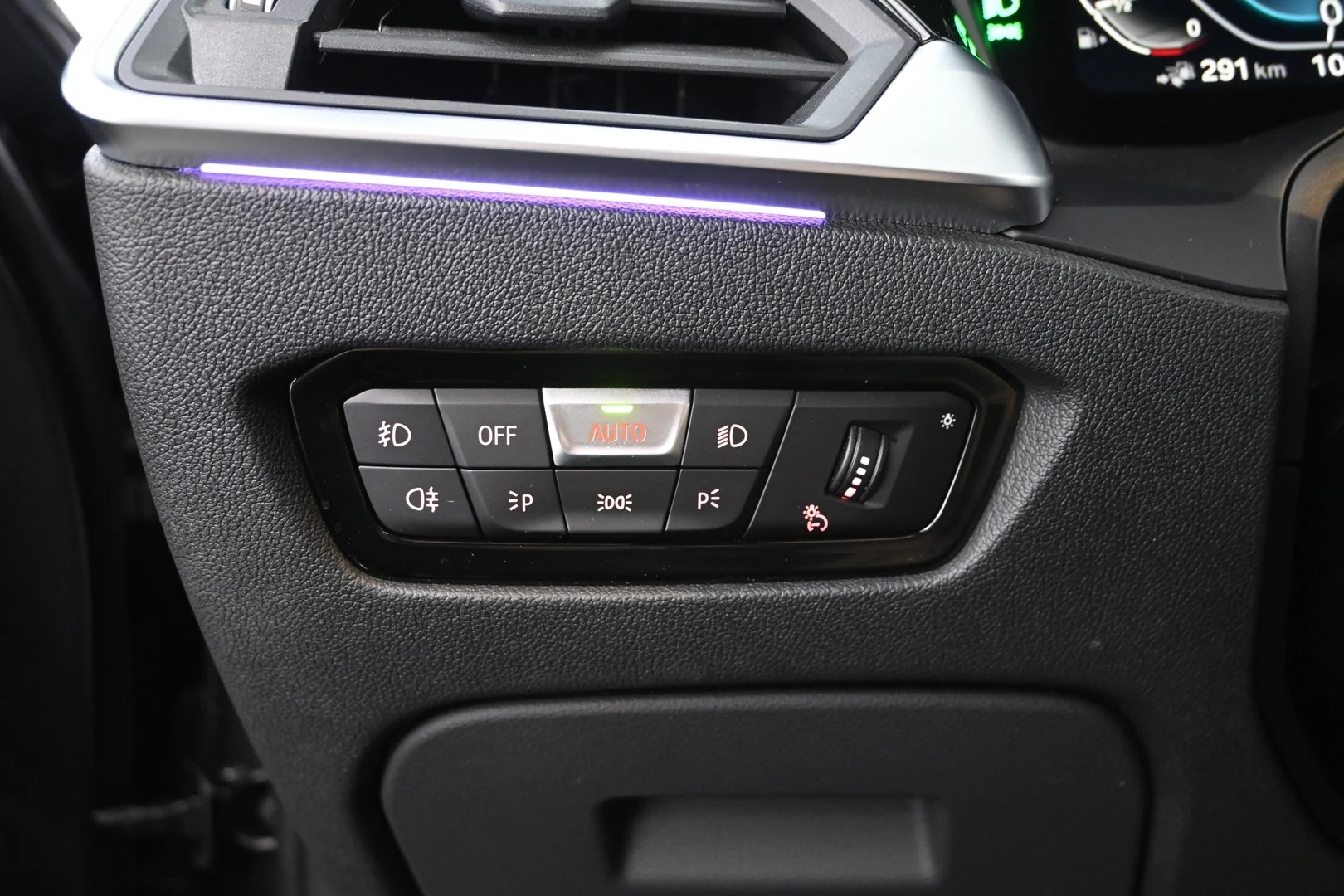 Car Image - 6uHjXw4PGQ9xa0PEtfsp8f
